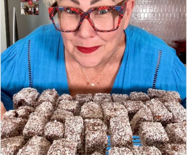 Lamingtons plated
