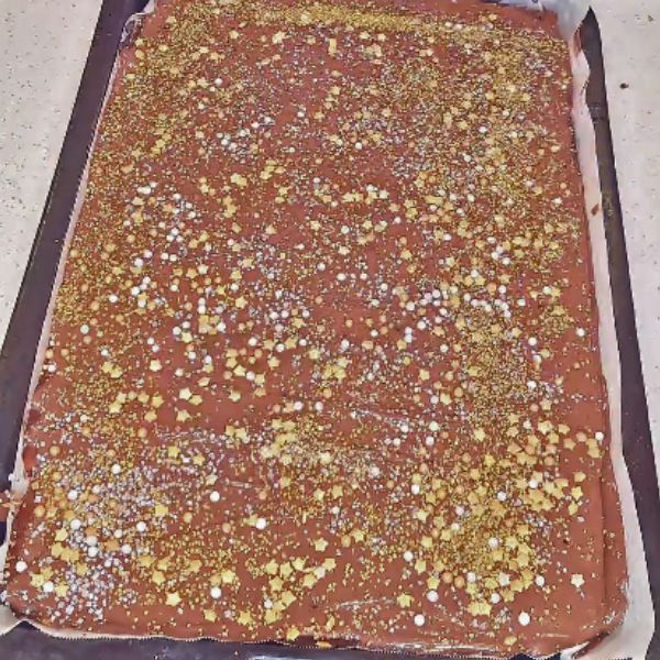 Christmas Crack in tray cooked
