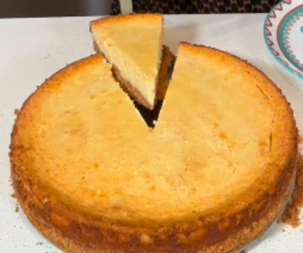 homemade cheesecake sliced