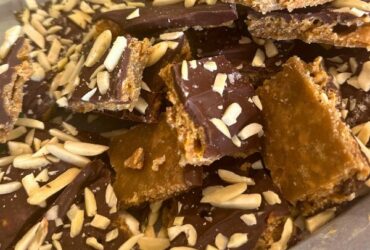 cornflake christmas crack cut and served