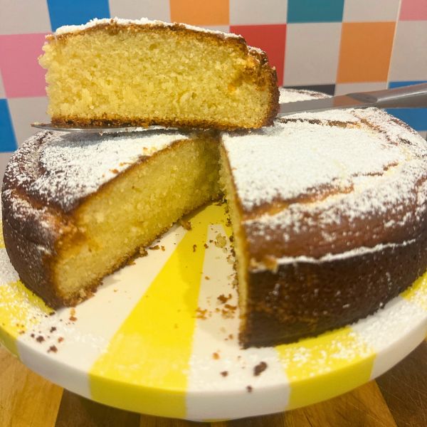 Lemon Cottage Cheese Cake Lemon Cottage Cheese Cake cut and sliced