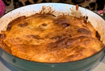 Butter Chicken Pie in pot